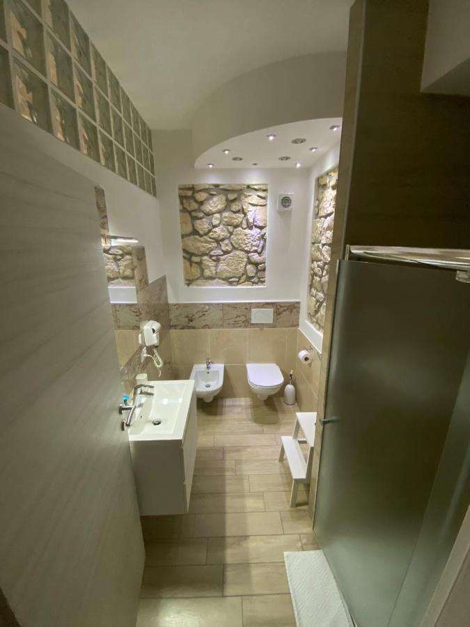 Vapama Rooms เวโรนา ภายนอก รูปภาพ